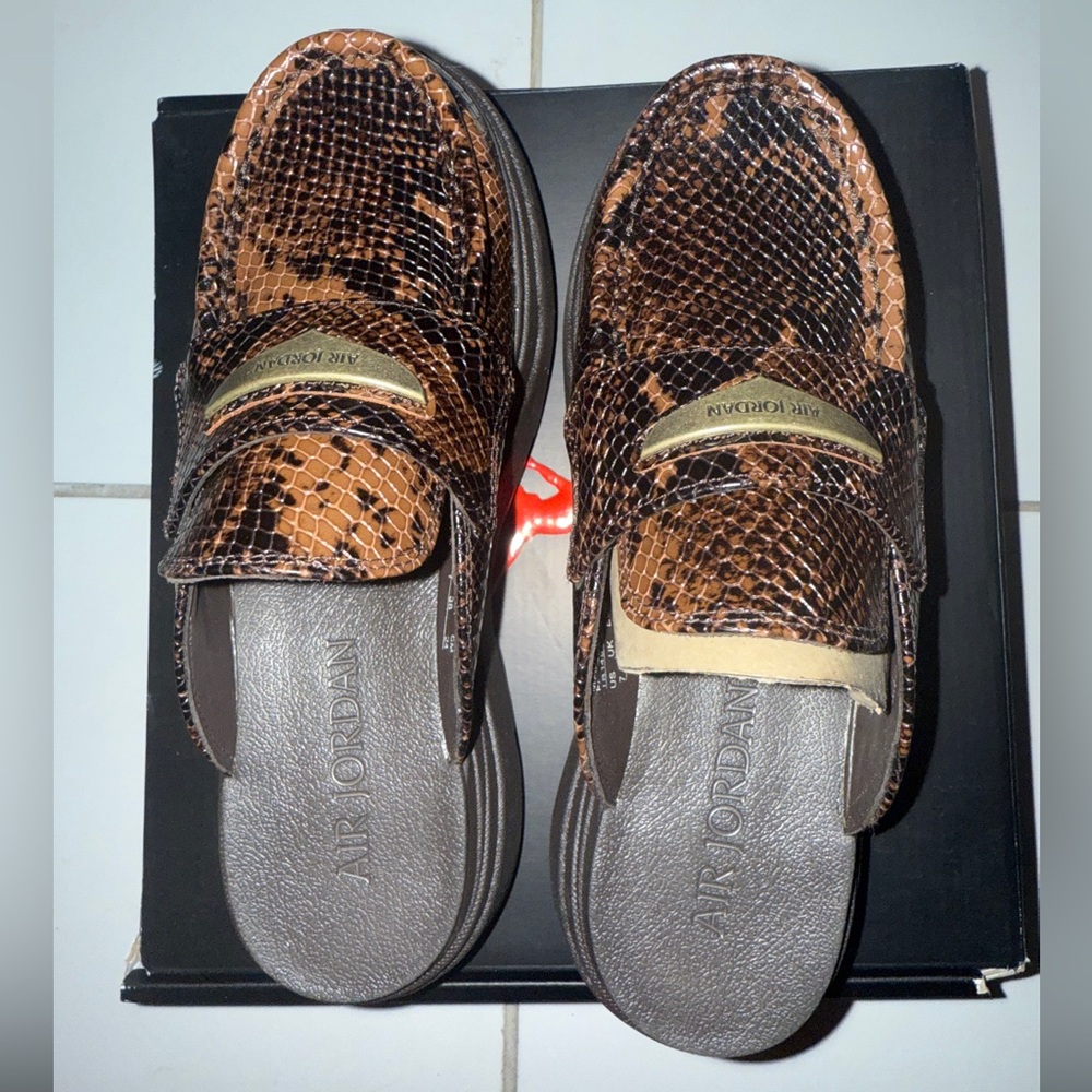 Air Jordan Mule SE snakeskin